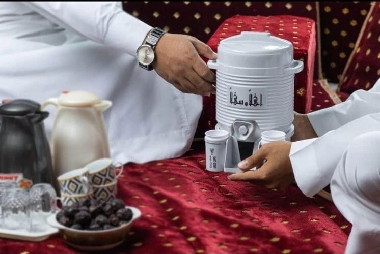 Mini ZamZam Water Cooler Jug 2L Dispenser With Stand Tap 6 Cups Hajj Umrah Gift CharmBlackburn